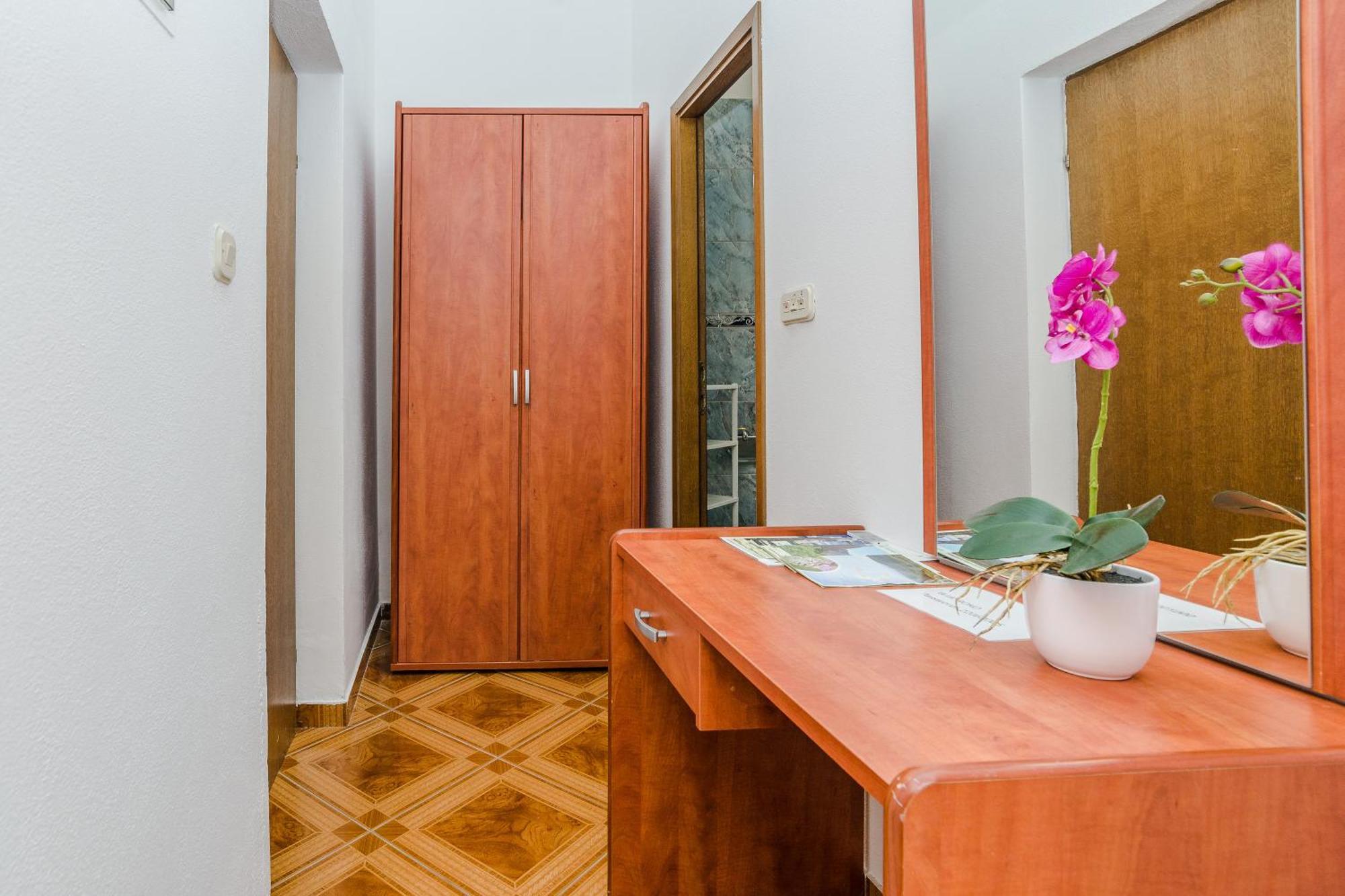 Apartmani Tomeri สตารีกราด-ปาเคลนีซา ภายนอก รูปภาพ